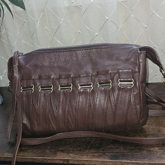 Follis Vintage Pebble Brown Leather Crossbody Bag Preowned Great Condition. - Picture 1 of 7